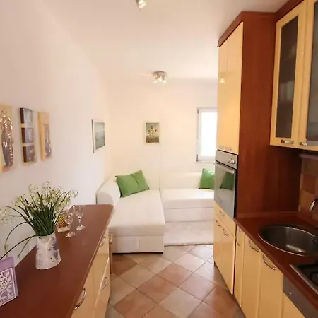 Apartament Beachfront Family Escape, Ciovo *