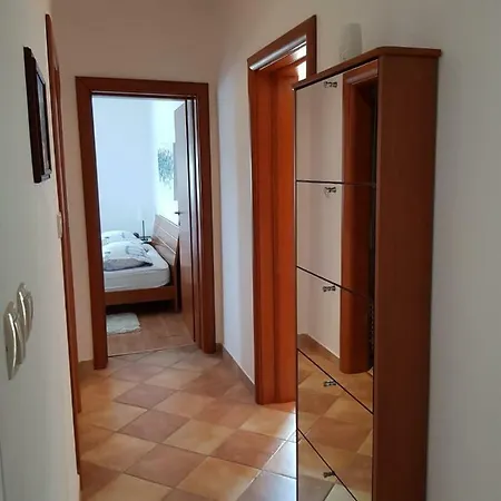 Apartament Beachfront Family Escape, Ciovo *