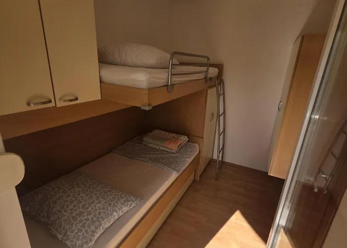 Appartement Beachfront Family Escape, Ciovo *