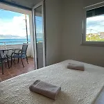Beachfront Family Escape, Ciovo Apartmán