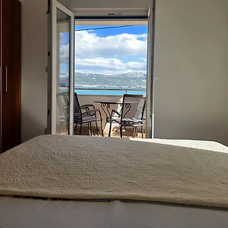 아파트 Beachfront Family Escape, Ciovo 트로기르