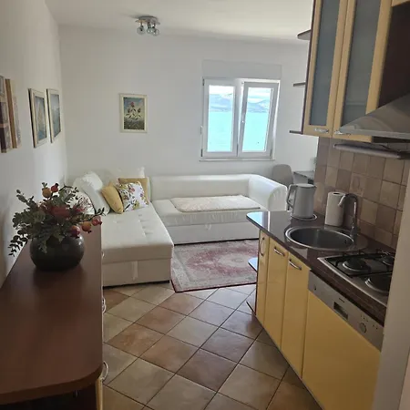 아파트 Beachfront Family Escape, Ciovo