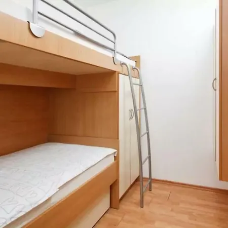 Beachfront Family Escape, Ciovo Apartment *