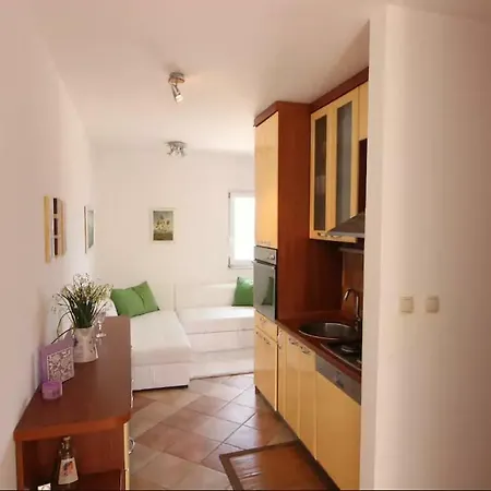 Apartment Beachfront Family Escape, Ciovo Trogir