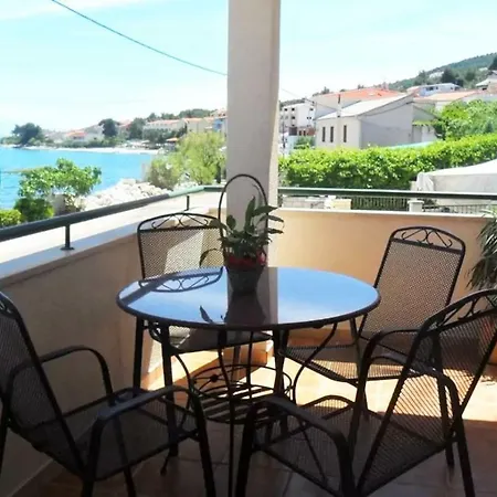 Beachfront Family Escape, Ciovo * Traù