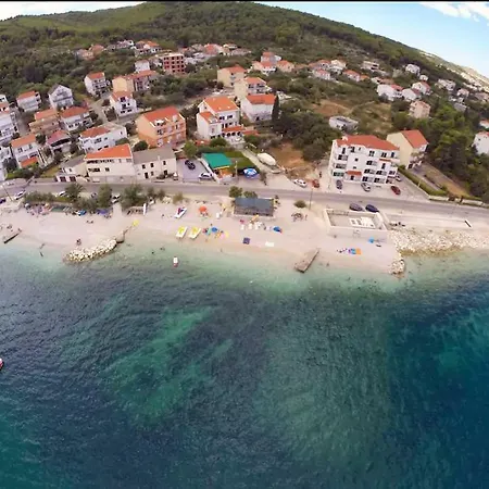 Appartamento Beachfront Family Escape, Ciovo Traù